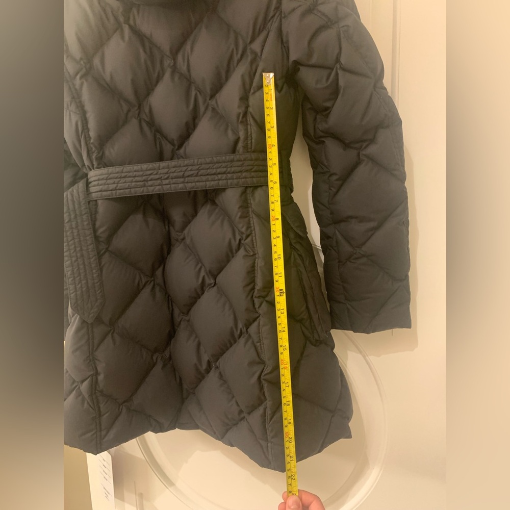 Authentic Burberry Jacket - Picture 16 of 16